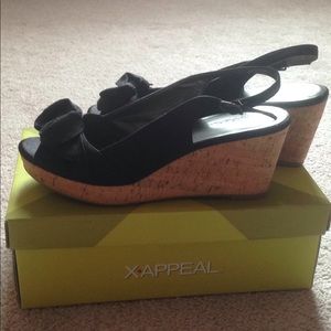 X-appeal black wedge sandals 9.5